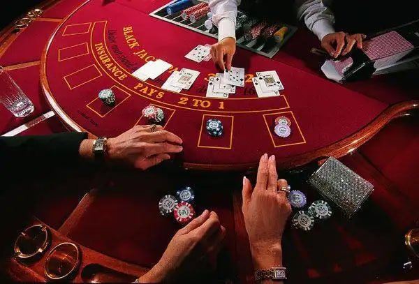 Ikon metode pembayaran DANA, OVO, QRIS, dan BCA ditampilkan bersama